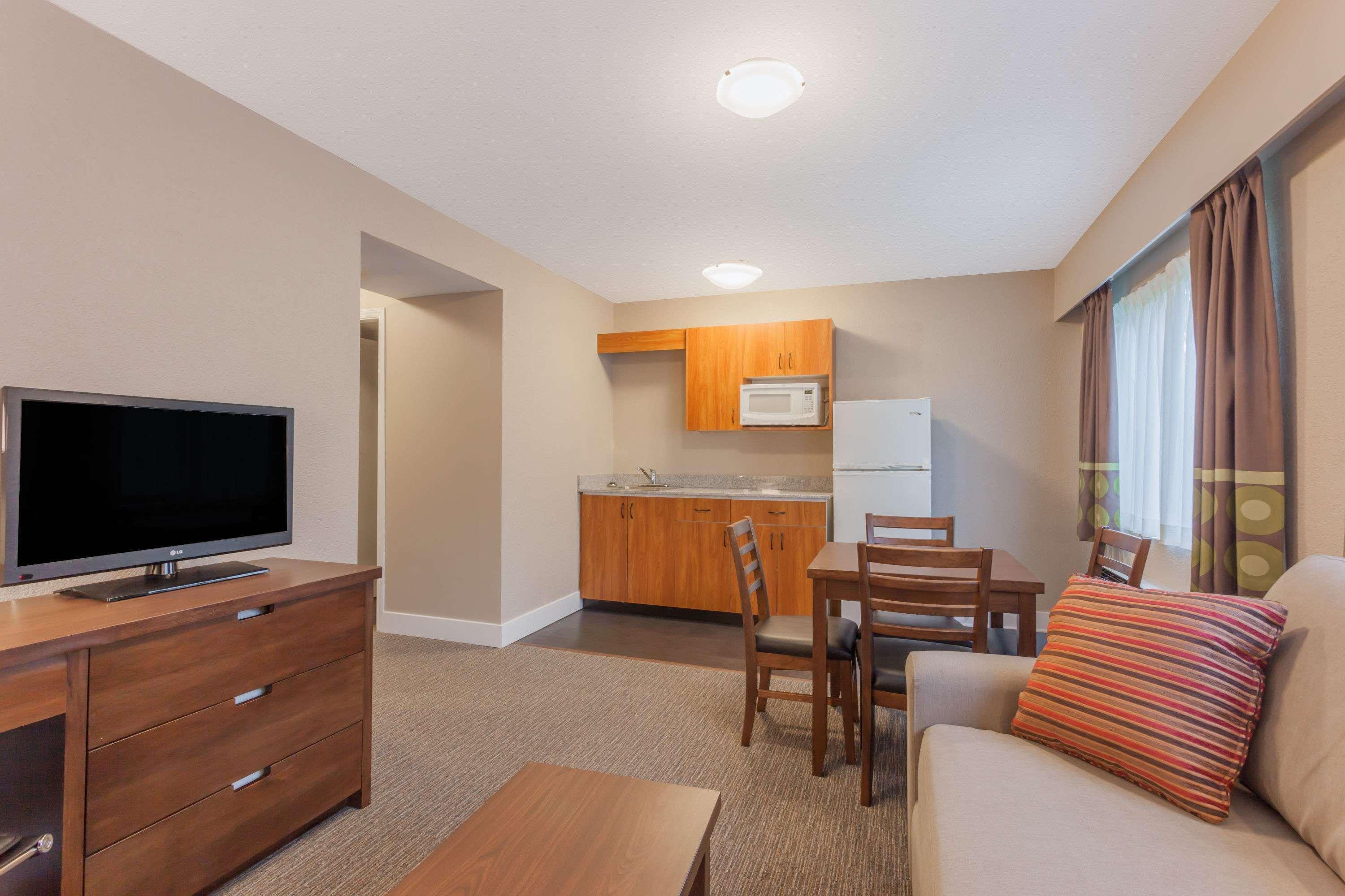 Super 8 By Wyndham Abbotsford Bc Hotell Eksteriør bilde